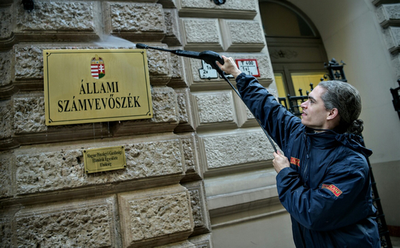 Csoportos létszámleépítés zajlik az Állami Számvevőszéknél