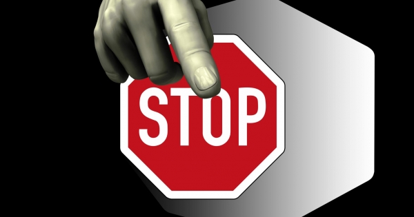 Lehet, hogy decemberben vissza kell fizetnie nyugdíját? Szünetelő ellátás