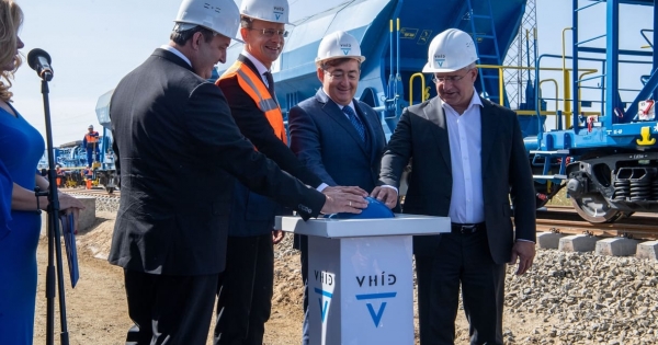 444: Lassan csődbe mennek Mészáros Lőrinc egyik legjövedelmezőbb cégének alvállalkozói, annyit csúsznak a kifizetések