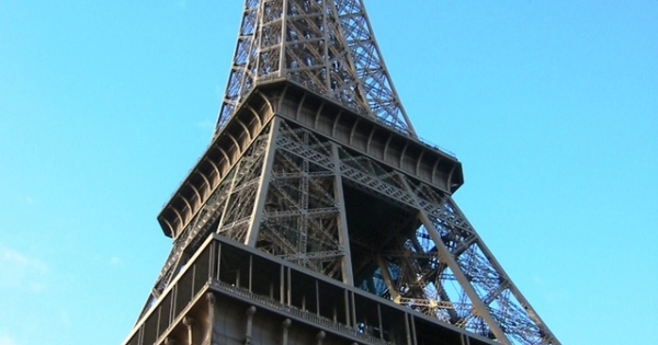 Így adóztathatják a franciák a közösségi oldalakat