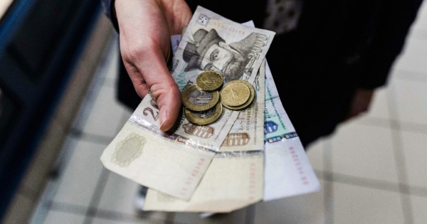 A gyengülő munkaerőpiac morzsolhatja le a magyar béreket