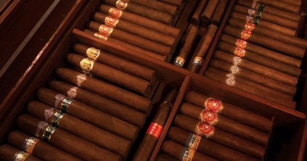 Adó és vám cigaretta, alkohol, üzemanyag magánszemély általi, harmadik országbóli behozatalanál, rendelésénél