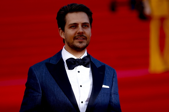 Kirúgta az HBO a Fehér Lótusz putyinista színészét