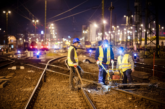 A váltók csaknem felét már kicserélték a Keleti pályaudvaron