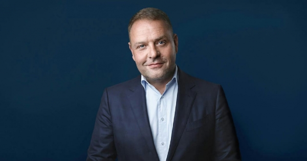 Orbán Ráhel tanácsokat szokott adni neki, most személyesen vette kezébe a turisztikai pénzintézet irányítását