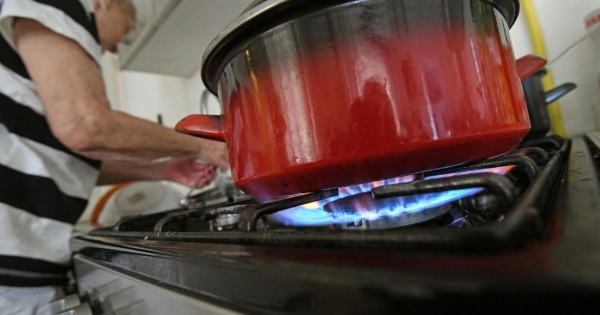 Fél év alatt közel 500 milliárd forintot emésztett el a rezsicsökkentés