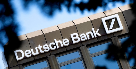 Nincs még vége: zuhanórepülésben a Deutsche Bank részvényei