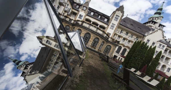 Mészáros Lőrinc Hunguest Hotelse összeolvadt két korábbi tulajdonosával, rögtön csökkent is a nyereség