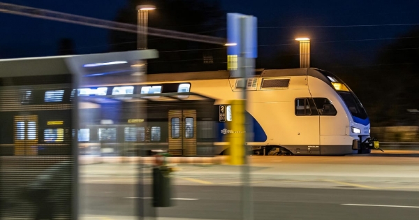 Folyamatosan küzd a MÁV a vonatkövető oldalak ellen