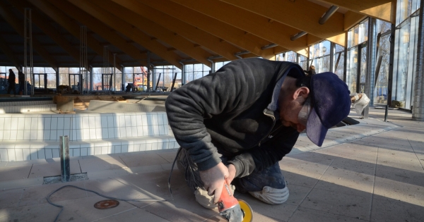 Kis magyar gyakorlat: ilyen veszélyekkel jár a tevékenység kiszervezése