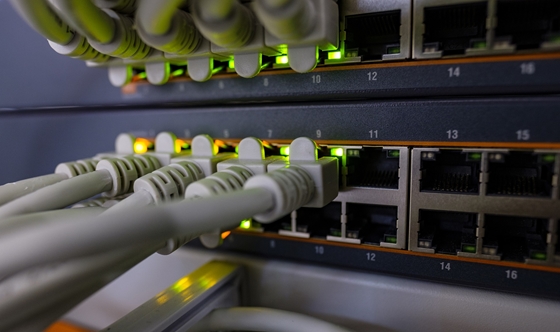 Büntették a Digit, mert nem szólt, hogy a routere kevés az ígért internetsebességhez
