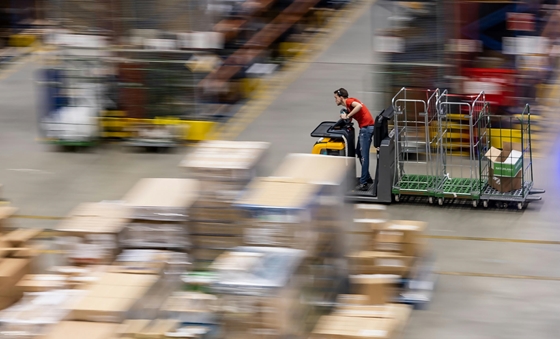 Még év vége előtt 20 milliárdos raktárépítésbe kezd a Rossmann