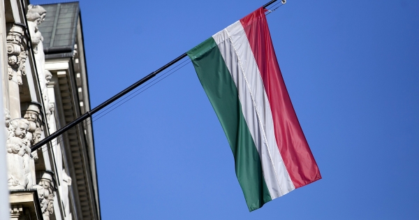 Magyarország mindent bevet a nagy adóversenyben