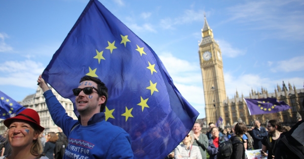Brexit: hajlik a halasztásra az EU