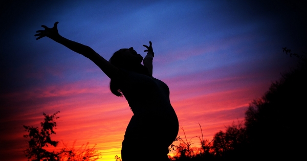 Ha az egyszemélyes kft. ügyvezetője várandós