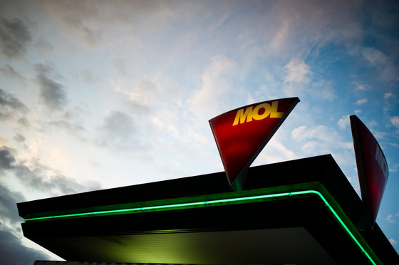 60 millió forintos jutalmat kapott Parragh László a Moltól