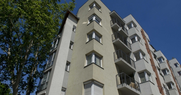 Ingyenes, de nem adómentes lakhatás megbízási szerződés alapján