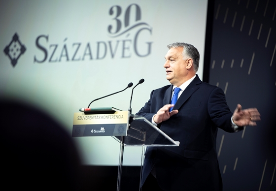 24 milliárd forintért ad tanácsokat a kormánynak a Századvég, a Nézőpontnak most be kellett érnie 22 milliárddal