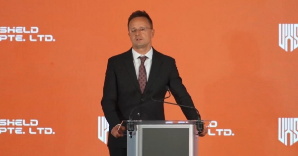 Nagy gyárépítést jelentett be Békéscsabán Szijjártó Péter