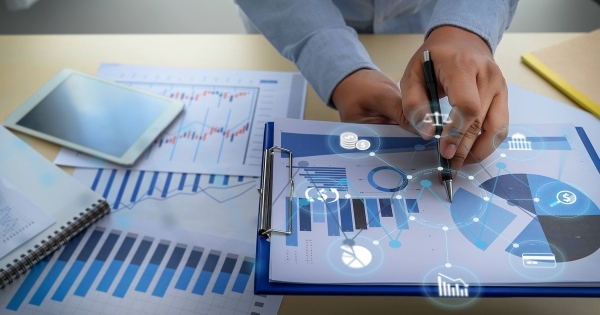 Egyéni vállalkozás átalakulása kft.-vé: mi lesz a meglévő eszközökkel, mi számít vállalkozói bevételnek?