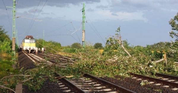 Vasútikatasztrófa-sújtotta területté nyilvánította Budapest és a Balaton térségét a MÁV
