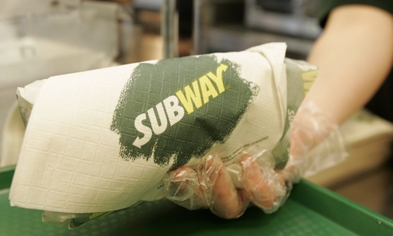 Élete végéig ingyen ehet a Subwayben, aki Subwayre változtatja a nevét