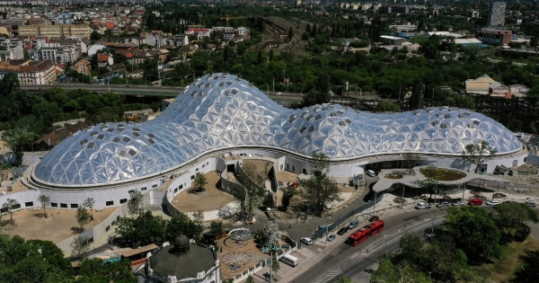 Végre állatkertként nyílhat meg a Biodóm, egyelőre főként növényekkel, de később jöhet egy új emberszabású faj is