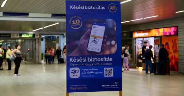 Sorompóalkatrészekkel és pótlóbuszokkal gyúr rá a MÁV a nyári főszezonra