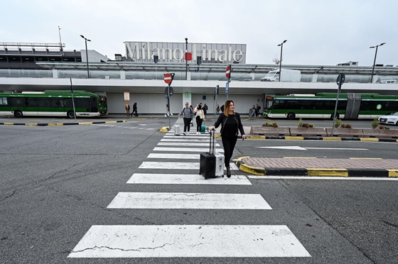 Alig egy euróval kell többet fizetni most egy rövid repülőútért, mint három éve