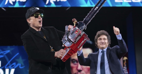 Nagy csinnadrattával indították el, idő előtt, teljes csendben múlt ki Elon Musk hivatala