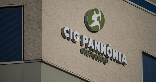 Közel négymilliárd forint lett a Mészároshoz köthető életbiztosító profitja, de most egy fillért se vesznek ki a cégből