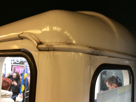 Az oroszok ki akarják siklatni a 3-as metró perét