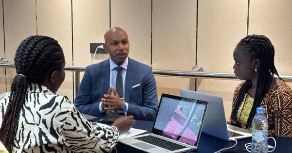 Alig létezett, meg is szűnhet: kényszertörlés alatt a csádi fintechguru magyarországi cége