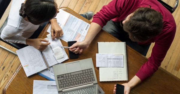 Áthárítható-e a másik félre a hibás teljesítés miatt felmerült költség?