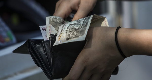 Fontos kérdés járvány idején: csökkenthetik a fizetésemet?