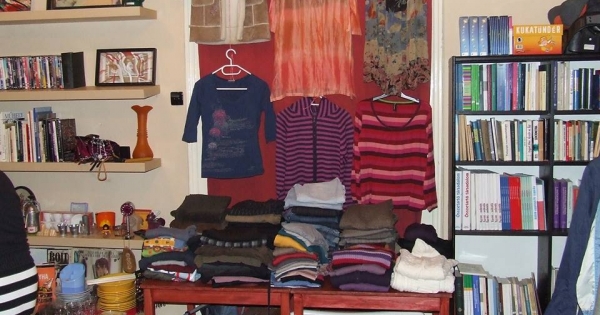 Térítés nékül átadott áru számláját így könyvelje!