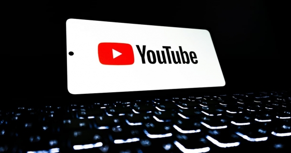 Minden ígéret ellenére továbbra is éhezésre buzdító videókat ajánl a YouTube gyerekeknek