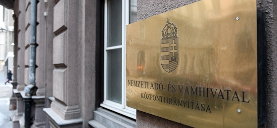 Fontos adózási határidő közeleg a volt katások számára