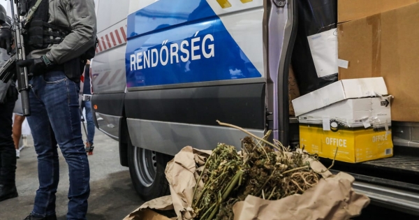 Szerdától a rendőrség is bezárathatja az üzletet, ahol kábítószerrel kereskedtek
