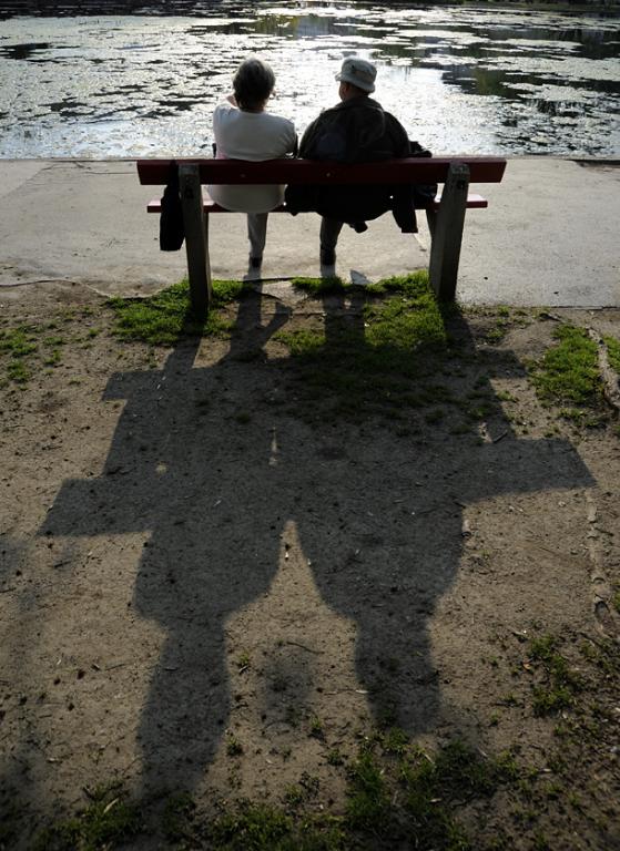 Adó és költségelszámolás tagok javára kötött nyugdíjbiztosításnál