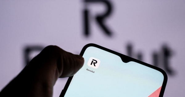 A Revolut késleltetést vezet be a telefonlopások miatt